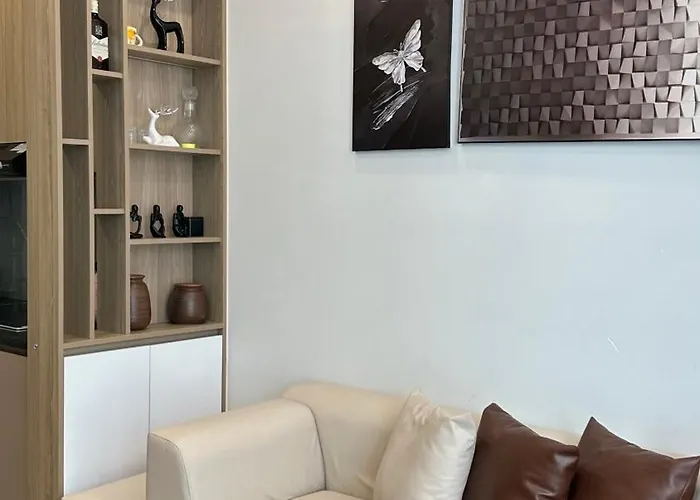 Karry's The Ruby Aparthotel *