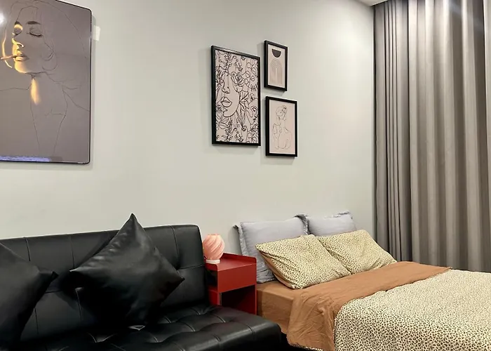 Karry's The Ruby Aparthotel *